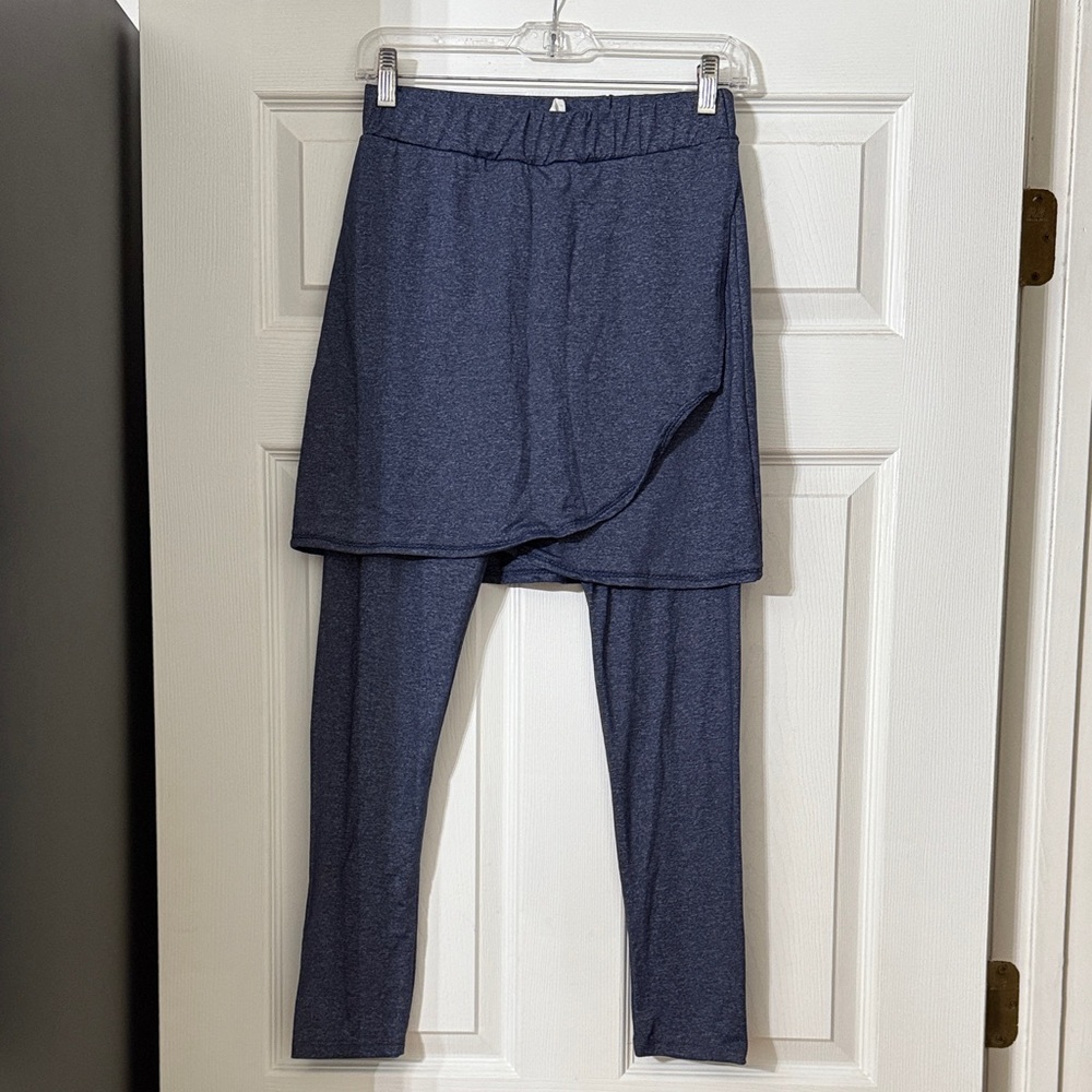 Modest Women's athletic Skirt with Leggings - Blue